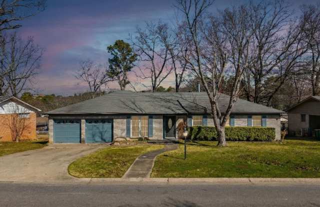 8210 Leatrice photos photos