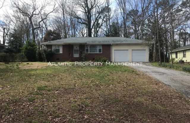 572 Bolan Street SE - 572 Bolan Street Southeast, Marietta, GA 30008