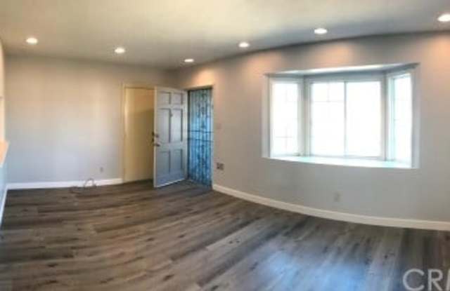 14433 S Aprilia Avenue Gallery 2