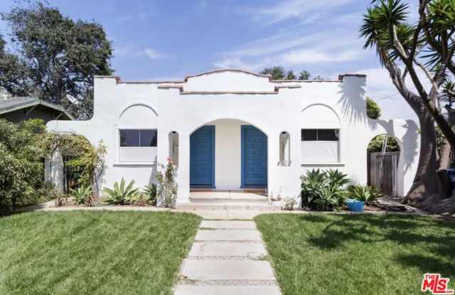 2458 Glencoe Ave photos photos