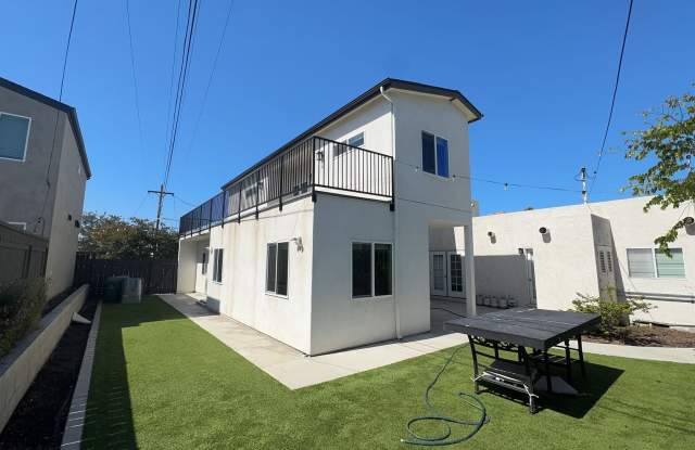 Newer Build 4BD/2BA, Large Balcony!! photos photos Newer Build 4BD/2BA, Large Balcony!! photos photos