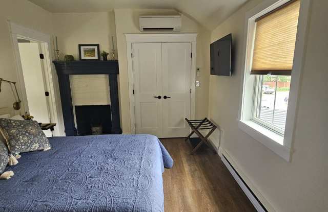 16 North Washington Street - 16 North Washington Street, Athens, NY 12015 16 North Washington Street - 16 North Washington Street, Athens, NY 12015