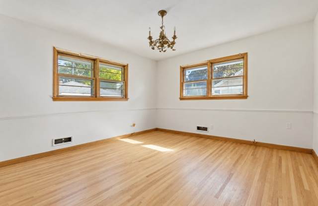 54 Hilltop Lane Gallery 2