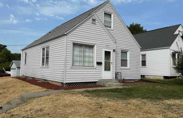 West Allis 3 bedroom 1 bath with 2 car garage photos photos