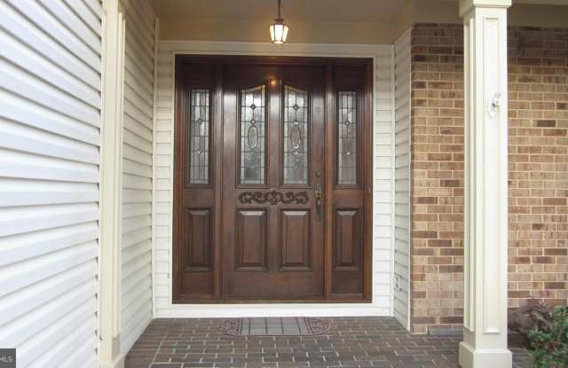 2211 GOLDENTREE Way Gallery 2