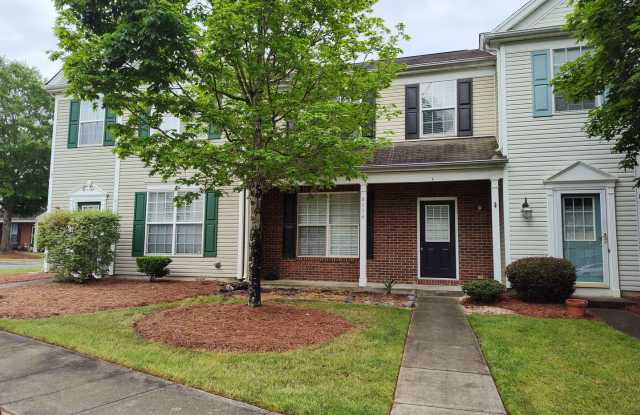 Move-in Ready Townhome located in the Beverly Crest Community! photos photos