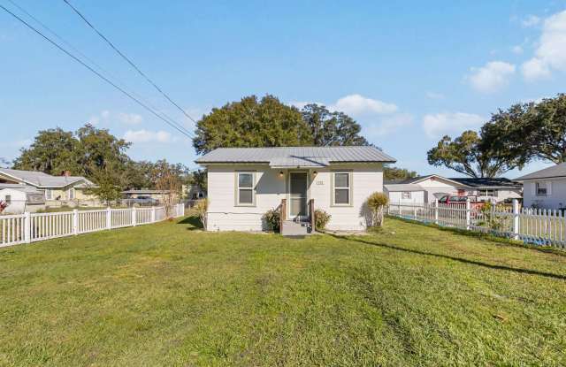 Charming 1/1 Home in St. Cloud Close to the Lakefront Park photos photos