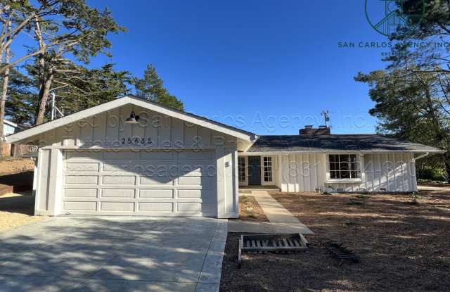 Newly Remodeled Three Bedroom Hatton Fields Home photos photos