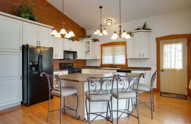 15265 Pusheta Road Gallery 2