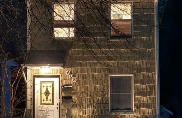 Charming 1BR Duplex in Westfield photos photos