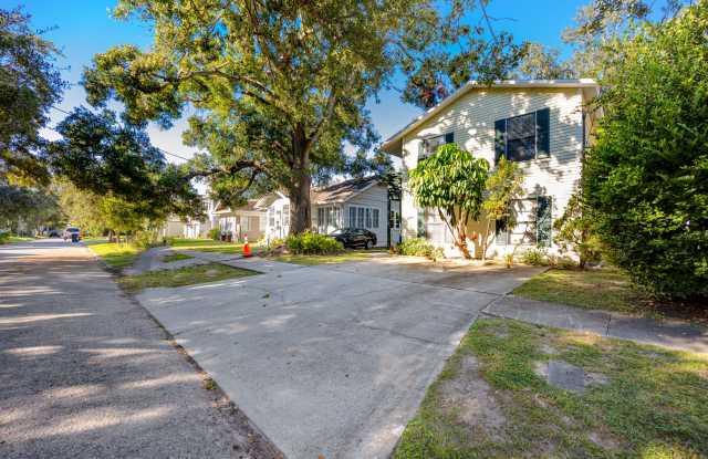 1303 South Moody Avenue - B photos photos