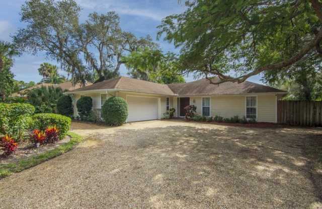 726 Flamevine Lane Gallery 2