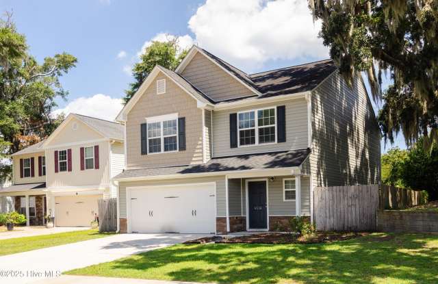 6516 Rustling Leaves Way - 6516 Rustling Leaves Way, Myrtle Grove, NC 28409