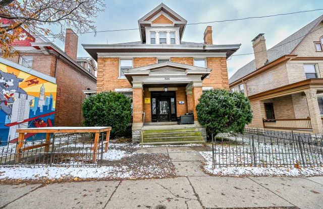305 W. McMillan Street photos photos