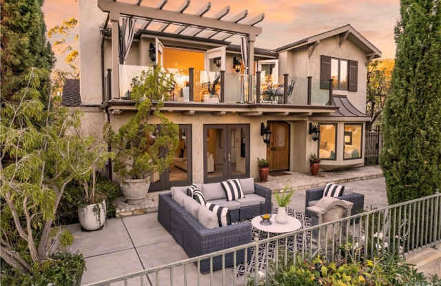 394 Poplar Street - 394 Poplar Street, Laguna Beach, CA 92651