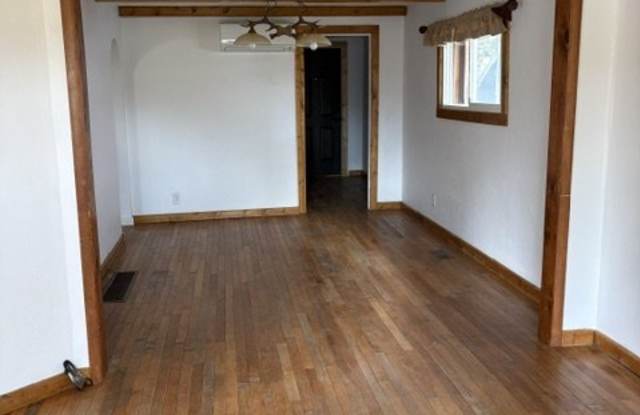 309 West Colorado Avenue Gallery 2