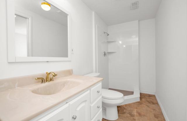 Amazing 4 Bed - 3.5 Bath, Pet-Friendly Layton Home! Available on September 8th! photos photos