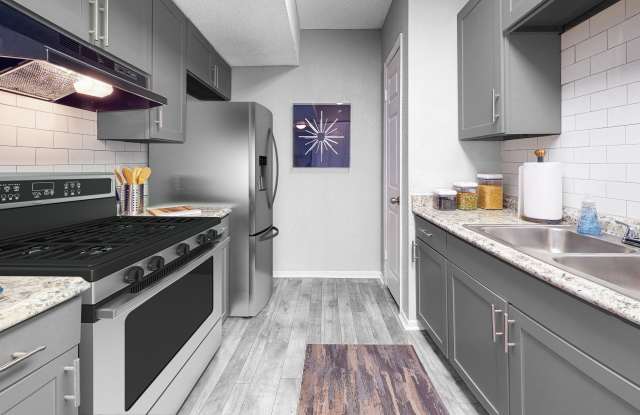 Broad on the Green photos photos