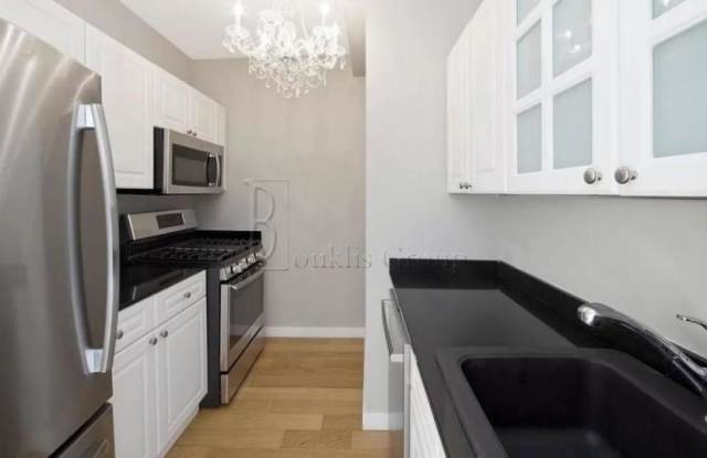 1 WEST ST. photos photos
