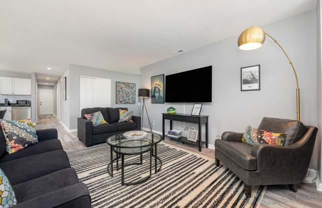 Funky Firehouse Renovated into Modern 2 BDR/1 Bath Gallery 4