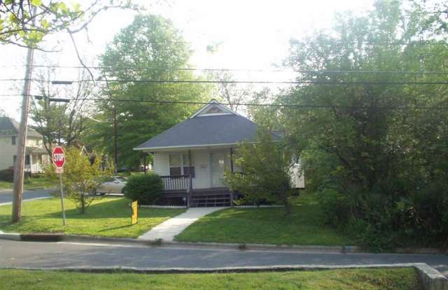 Be Ready for the UNC 2027-2028 School Year Now! & Be Minutes from Franklin Street! Gallery 1