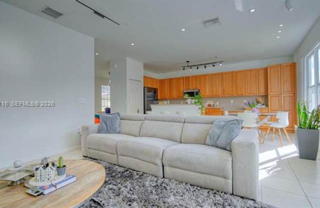 16388 SW 28th St # 0, Miramar, FL 33027 Gallery 4