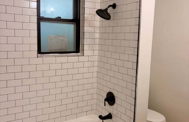 2548 Hiawatha Street| rent $1200 Gallery 1