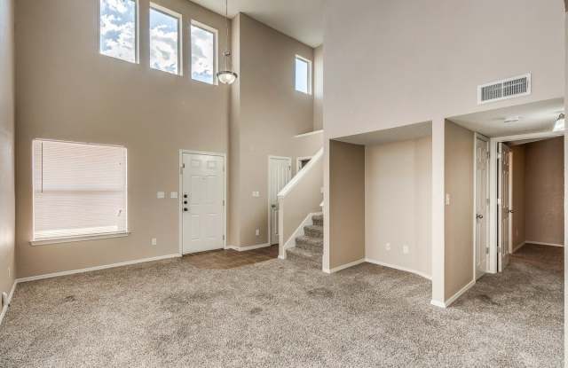 Home For Rent - Lovely East Side Rental W/ Refrigerated AC! Gallery 3