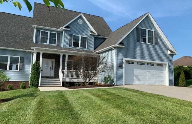 4 Bedroom 2.5 Bath House Gallery 3