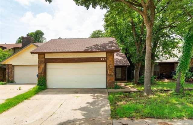 727 Rockridge Circle photos photos