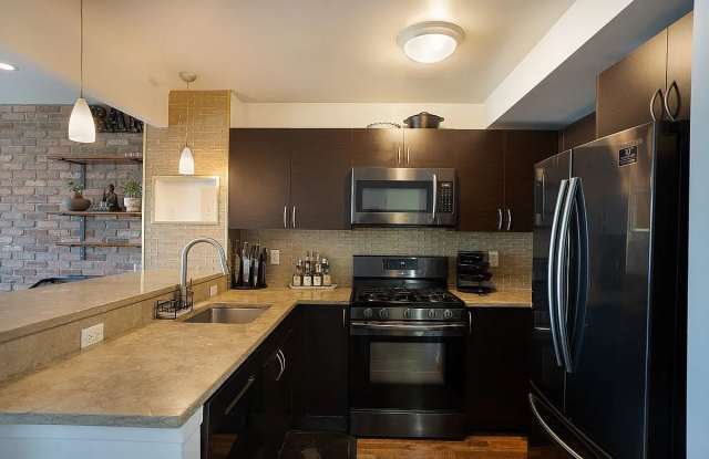 1490 Outlook Ave Apt N4 Gallery 1