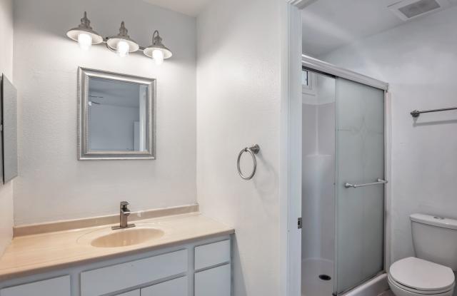 5 Bedroom, 3 Bath, Pool, Remodeled photos photos