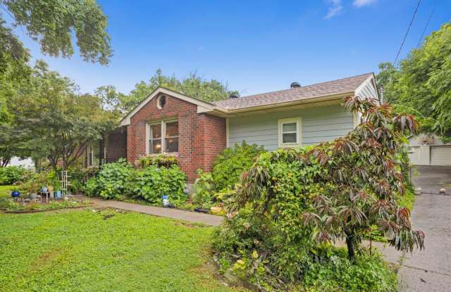 Beautiful Home in Nashville! Recording Studio Available for a fee! photos photos
