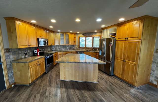 Beautiful 5 Bedroom/4 Bathroom in Bountiful photos photos