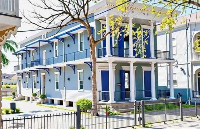 1608 Governor Nicholls Street Gallery 1