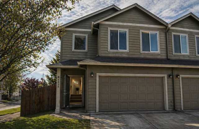 Spacious Townhouse for Lease in Vancouver - 4825 NE 124th Ct photos photos