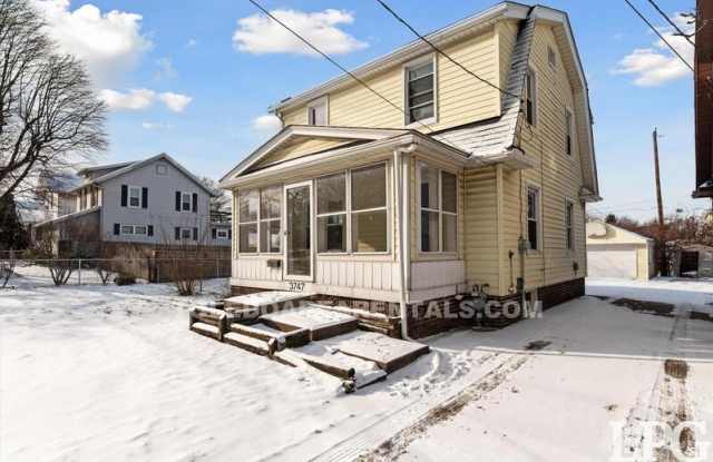 3747 Jackman Rd - 3747 Jackman Road, Toledo, OH 43613