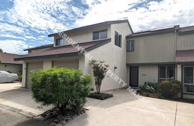 Charming North Escondido Townhome Near Reidy Creek Golf Course photos photos