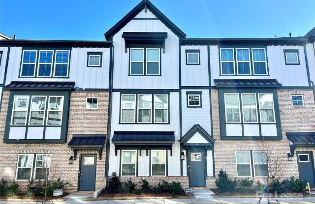 912 Mary Max Drive - 912 Mary Max Drive, Davidson, NC 28036