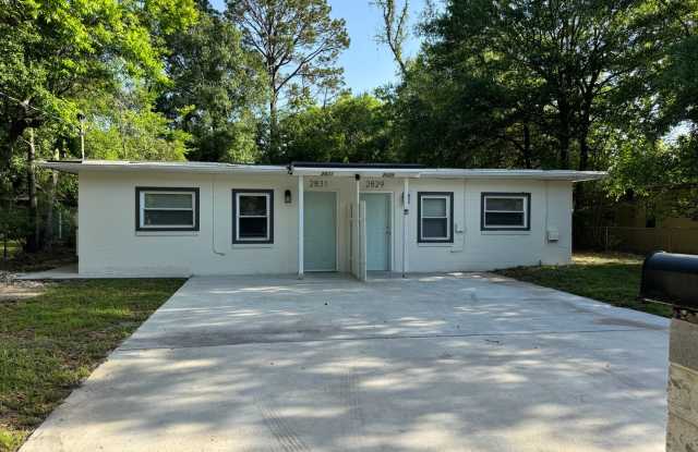 Just Renovated  Move-In Ready! 2BR/1BA Duplex on W 6th St – Pets Welcome! photos photos