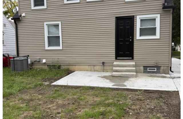 2819 White Oak Dr Gallery 3