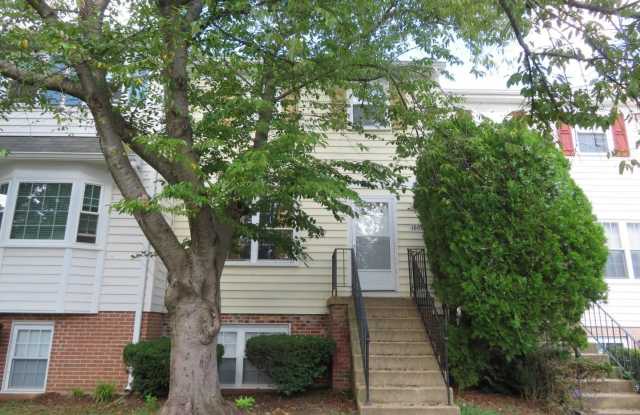 1602 W BANCROFT Lane Gallery 2