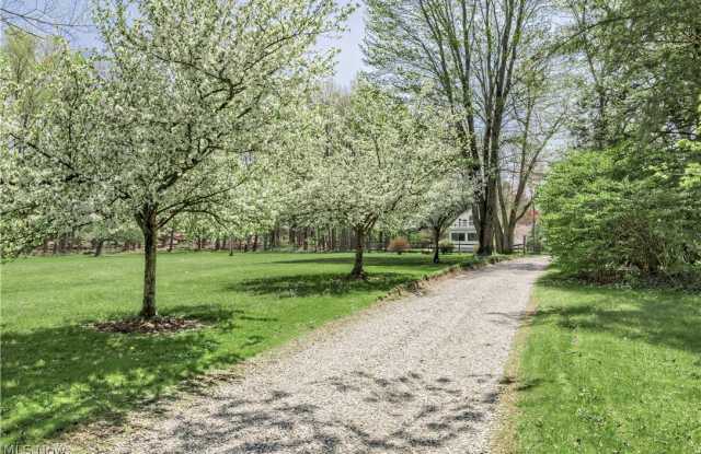 15879 Hemlock Road Gallery 4
