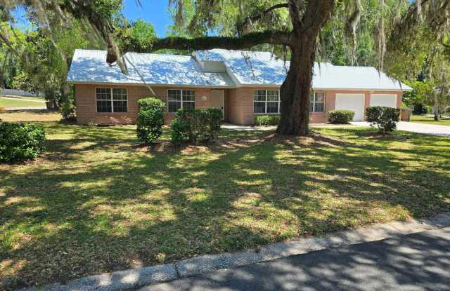 473 SE EVERGREEN DRIVE - 473 Southeast Evergreen Drive, Lake City, FL 32025