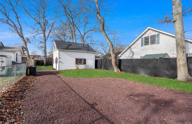 84 Pleasure Avenue photos photos