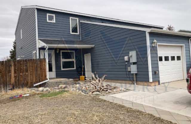 1205 Boswell Dr photos photos