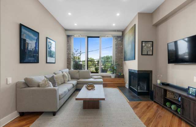2533 North Ashland Avenue photos photos