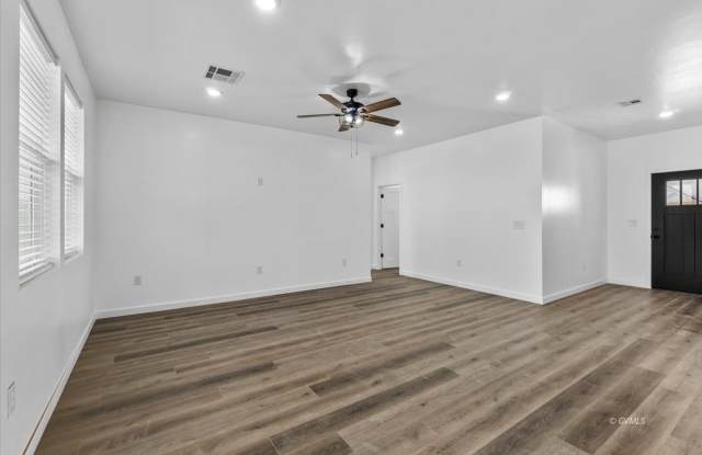 2926 W Eagle Dr Gallery 4