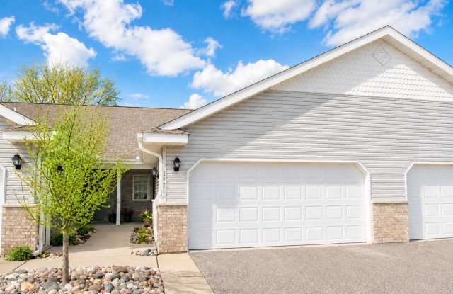 Great 2BR/1BA One Level Delano Townhome Available 10/1 photos photos Great 2BR/1BA One Level Delano Townhome Available 10/1 photos photos