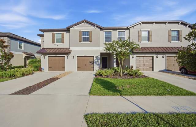 Newer 3Beds/2.5 Bths in Amenity Rich Area! Gallery 1